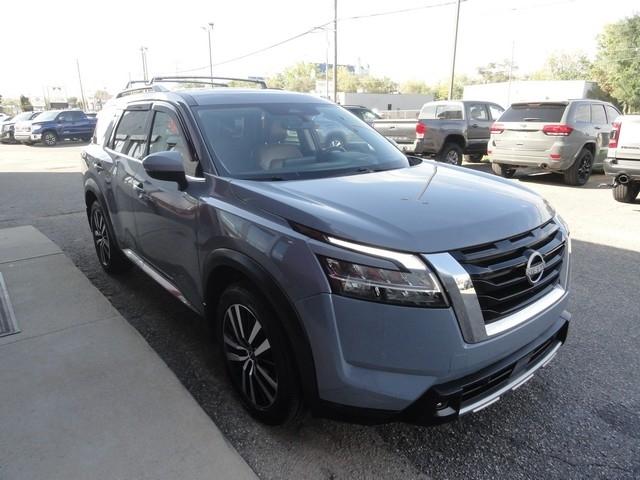 Nissan Pathfinder Platinum 4WD 2023