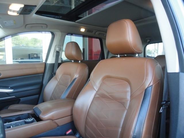 Nissan Pathfinder Platinum 4WD 2023