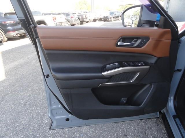 Nissan Pathfinder Platinum 4WD 2023