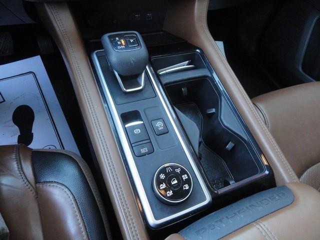 Nissan Pathfinder Platinum 4WD 2023