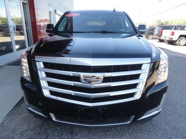 Cadillac Escalade ESV 4WD 4dr Luxury 2018