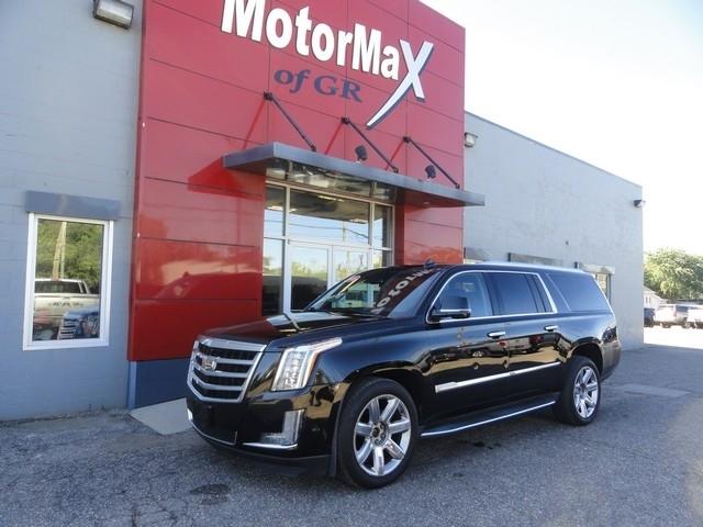 Cadillac Escalade ESV 4WD 4dr Luxury 2018