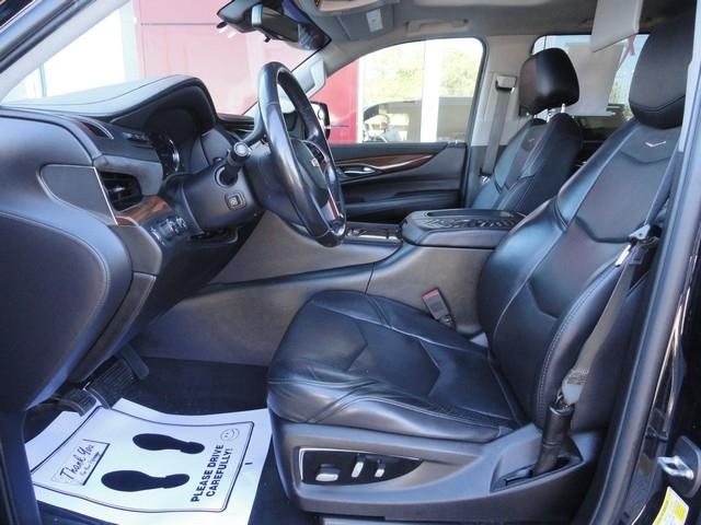 Cadillac Escalade ESV 4WD 4dr Luxury 2018