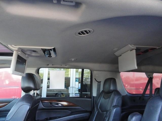 Cadillac Escalade ESV 4WD 4dr Luxury 2018
