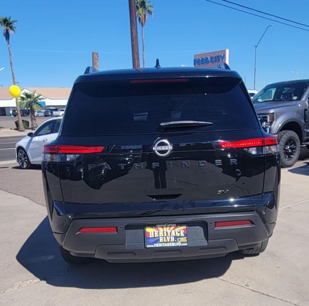 Nissan Pathfinder SV 2022