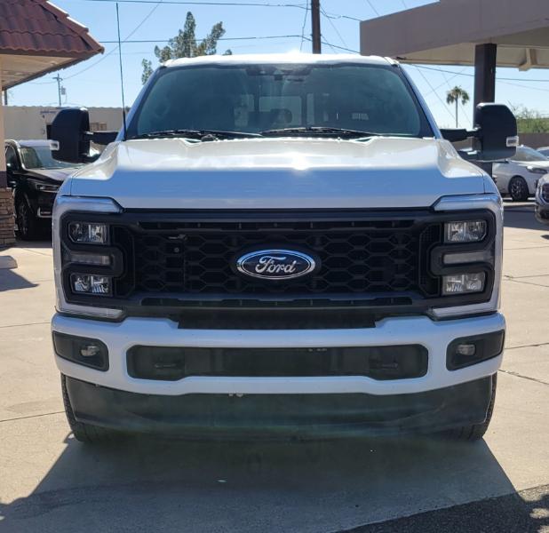 Ford F-250 SD XL Crew Cab 4WD 2023