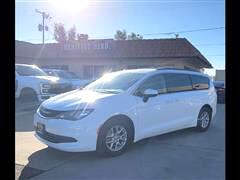 2020 Chrysler Voyager 