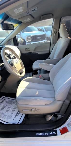 Toyota Sienna LE FWD 8-Passenger V6 2014