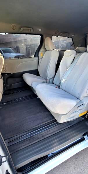 Toyota Sienna LE FWD 8-Passenger V6 2014