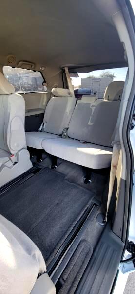 Toyota Sienna LE FWD 8-Passenger V6 2014