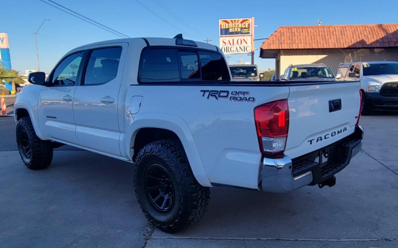 Toyota Tacoma SR5 Double Cab Long Bed V6 6AT 2WD 2017