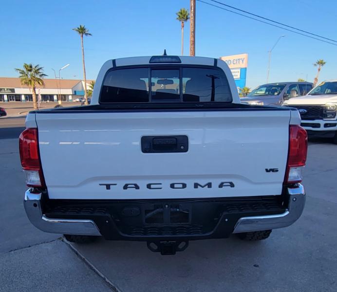 Toyota Tacoma SR5 Double Cab Long Bed V6 6AT 2WD 2017