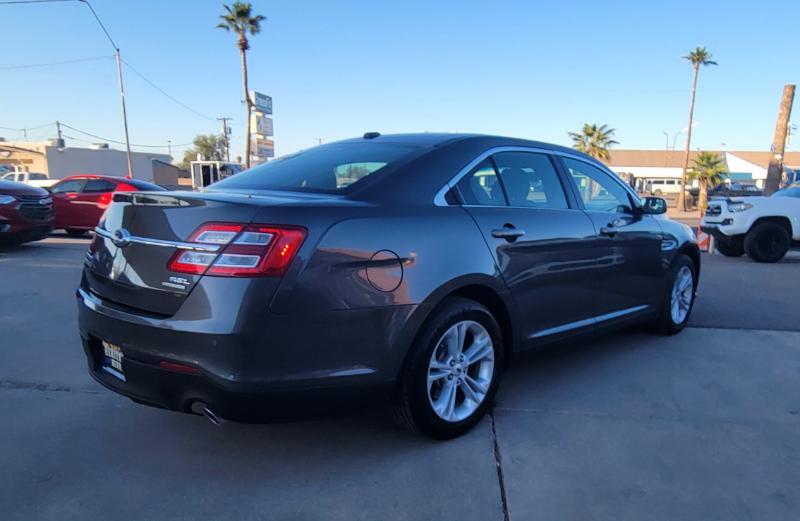 Ford Taurus SEL FWD 2018