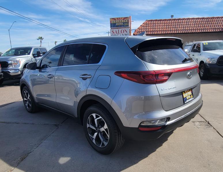 Kia Sportage LX FWD 2021