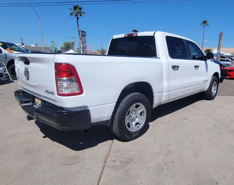 RAM 1500 Tradesman Crew Cab SB 4WD 2021