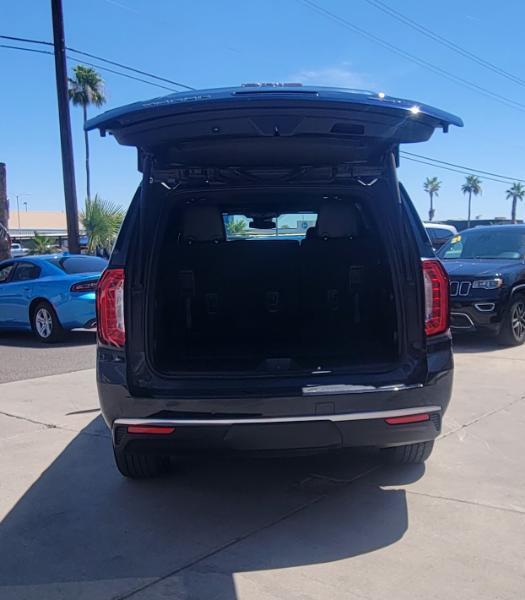 GMC Yukon SLT 4WD 2023