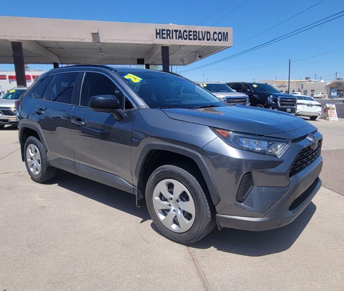 Toyota RAV4 LE AWD 2021