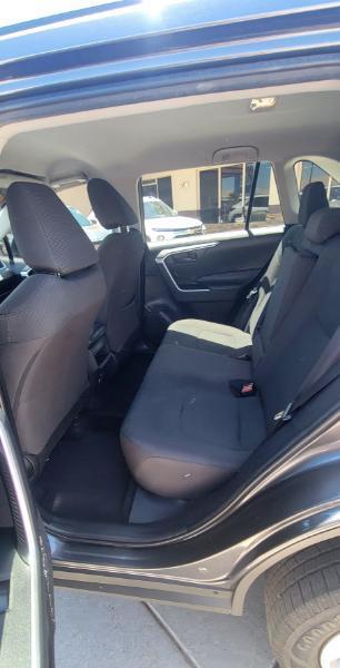 Toyota RAV4 LE AWD 2021