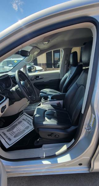 Chrysler Pacifica Touring L 2024