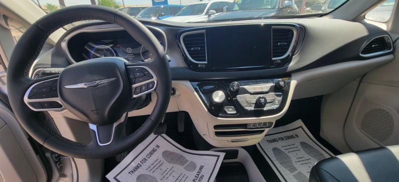 Chrysler Pacifica Touring L 2024