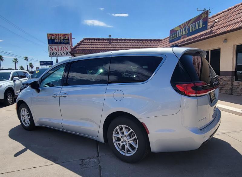 Chrysler Pacifica Touring L 2024