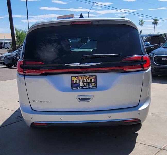 Chrysler Pacifica Touring L 2024