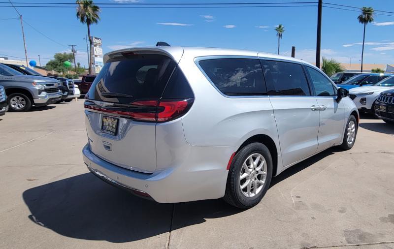 Chrysler Pacifica Touring L 2024