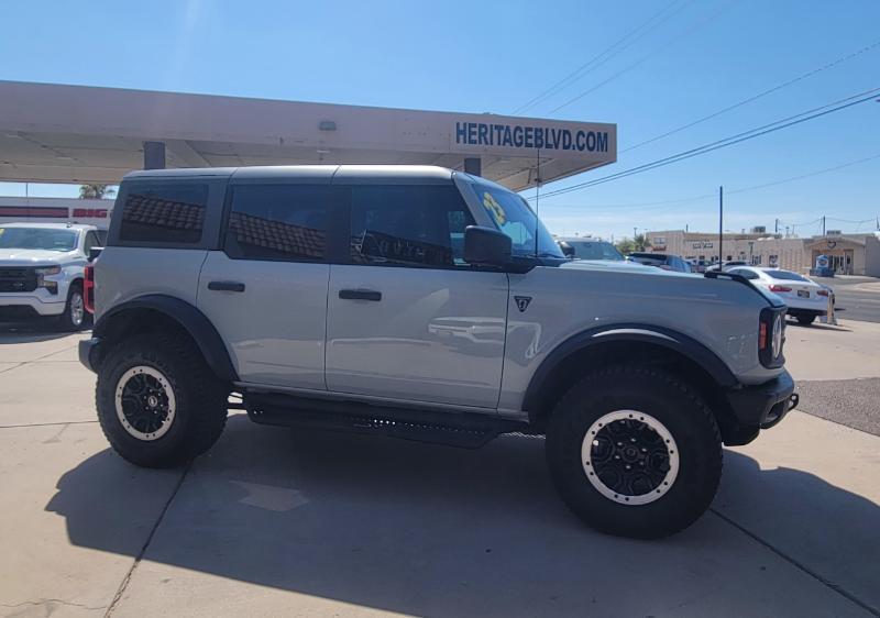 Ford Bronco Base 4-Door w/Advanced 2023