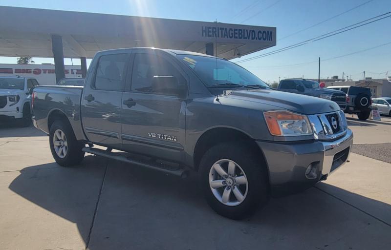 Nissan Titan S Crew Cab 4WD 2014