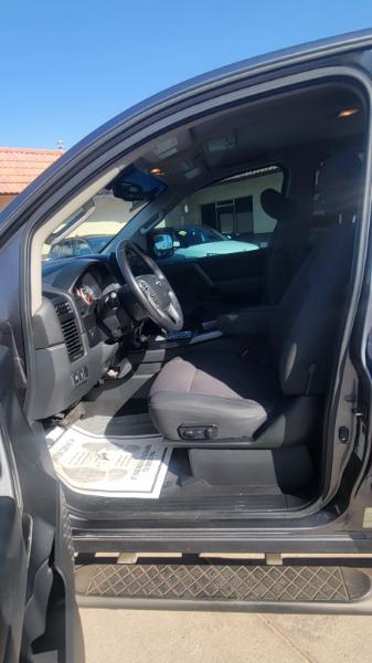 Nissan Titan S Crew Cab 4WD 2014