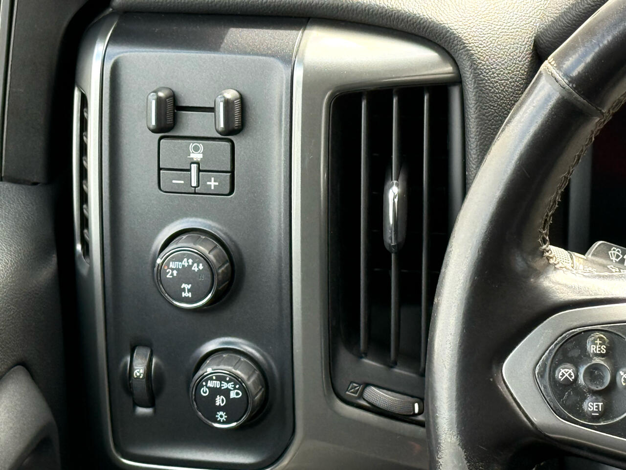 Chevrolet Silverado 1500 LT Double Cab 4WD 2018 Chevrolet Silverado 1500 LT Double Cab 4WD 2018