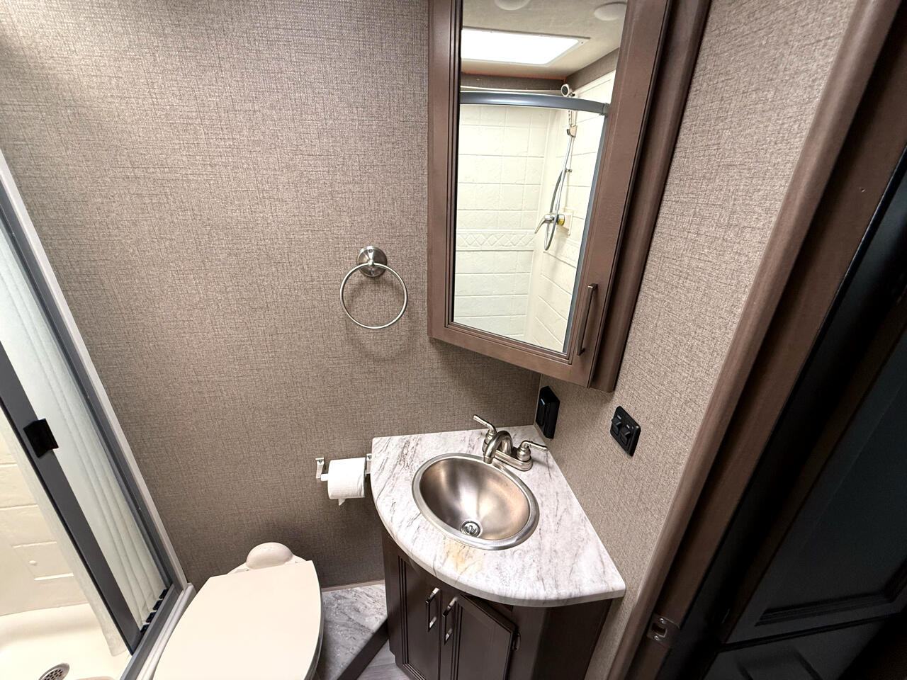 Thor Motor Coach Freedom Traveler  2021 Thor Motor Coach Freedom Traveler  2021