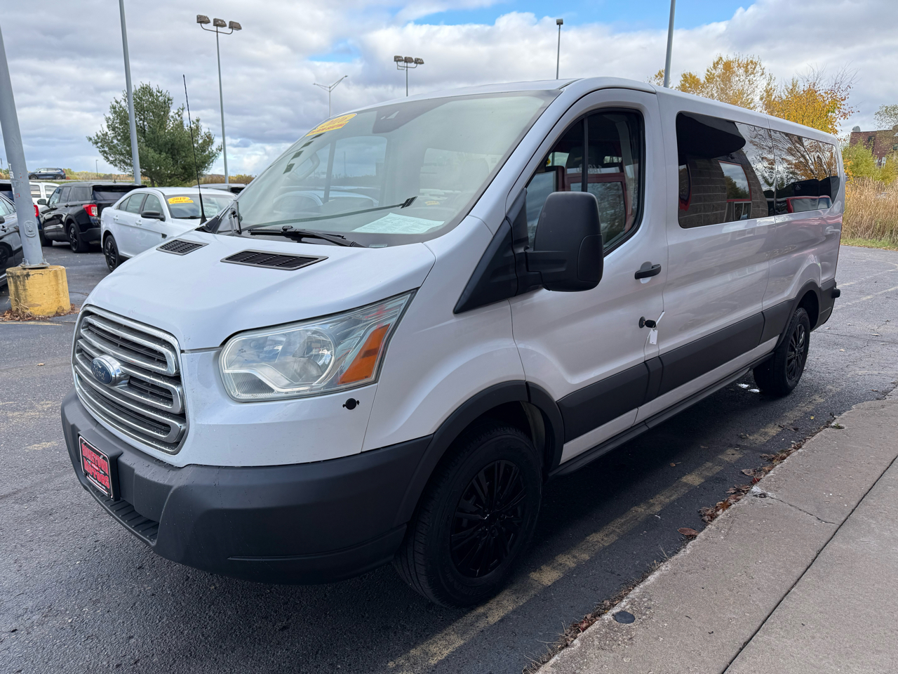 Ford Transit 350 Wagon Low Roof XL w/Sliding Pass. 148-in. WB 2016 Ford Transit 350 Wagon Low Roof XL w/Sliding Pass. 148-in. WB 2016