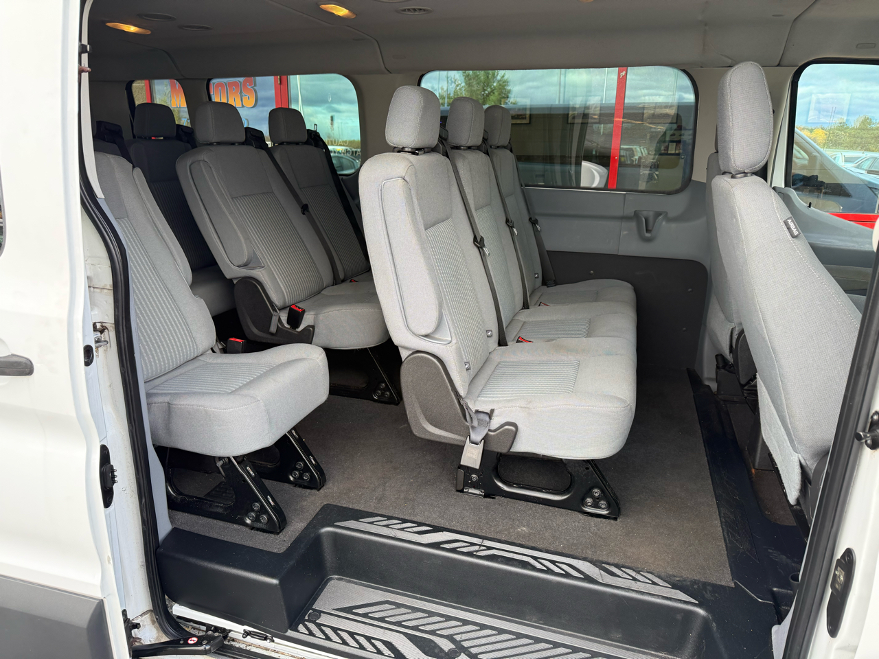 Ford Transit 350 Wagon Low Roof XL w/Sliding Pass. 148-in. WB 2016 Ford Transit 350 Wagon Low Roof XL w/Sliding Pass. 148-in. WB 2016