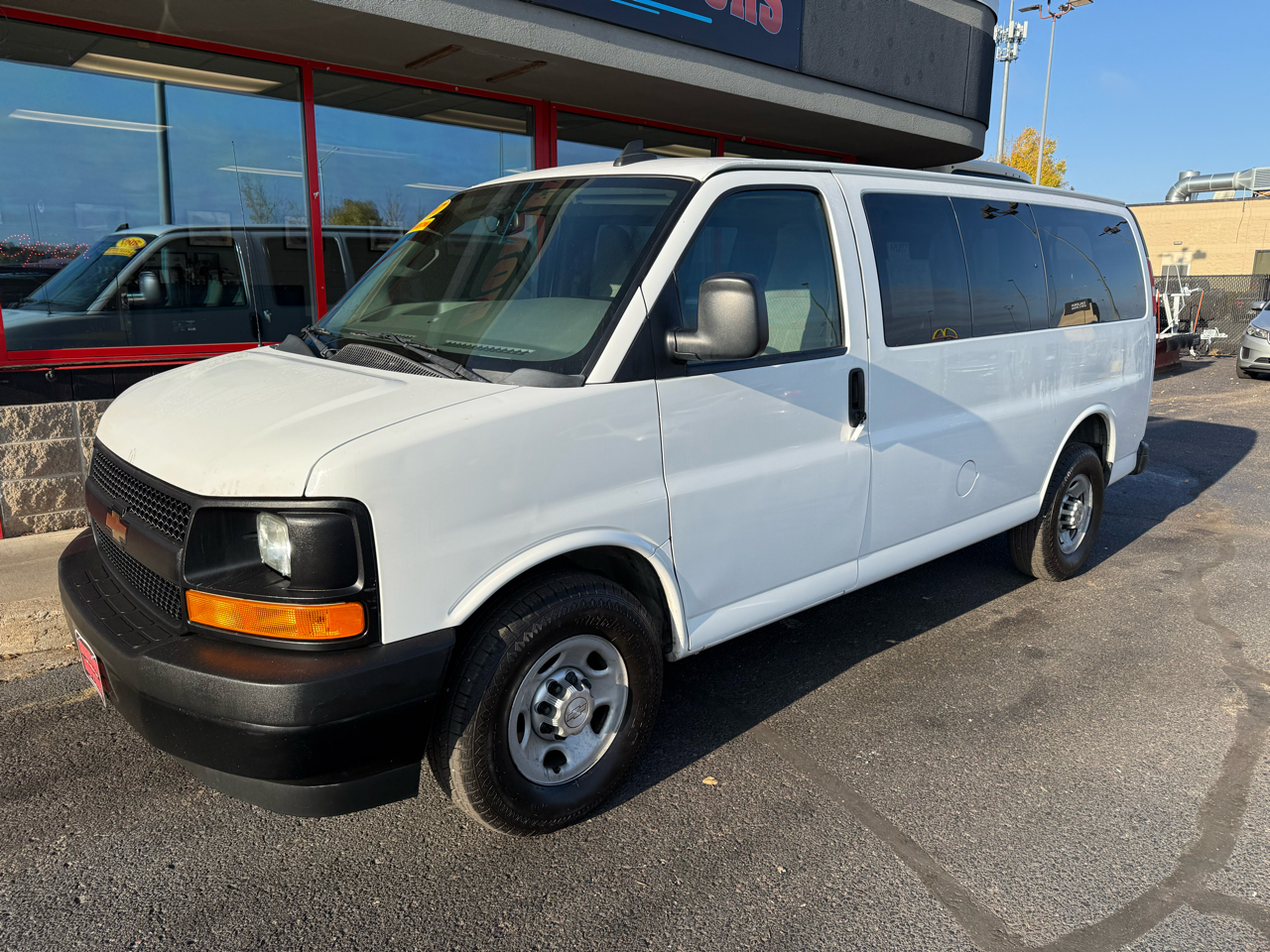 2017 Chevrolet Express LS 2500 photo 2