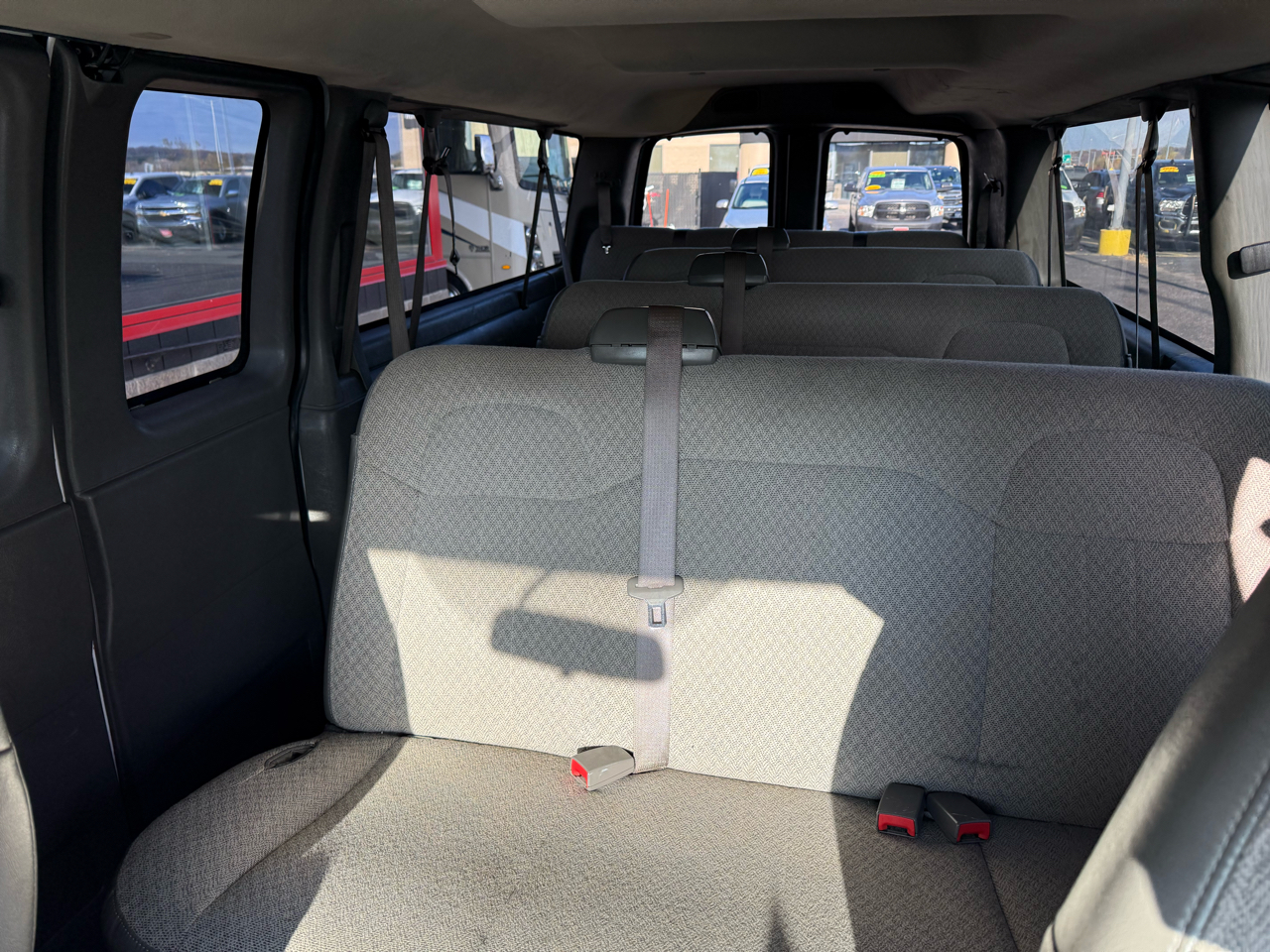 2021 Chevrolet Express LS 3500 photo 2