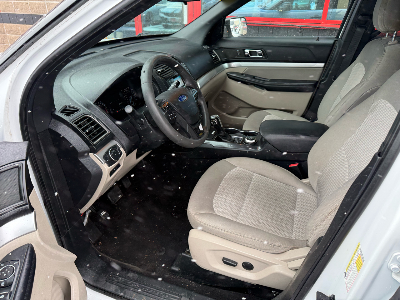 2018 Ford Explorer Base photo 4