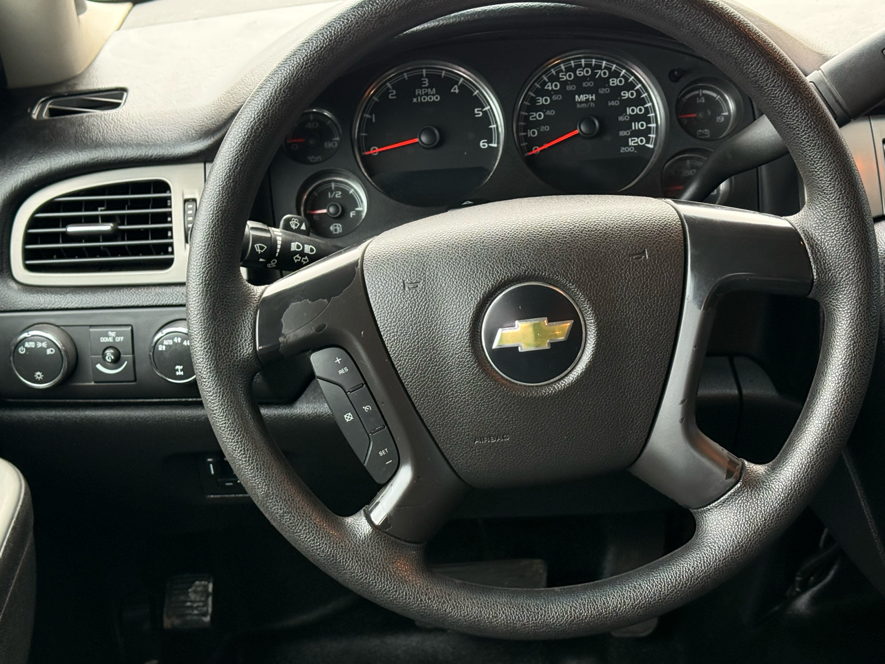 Chevrolet Tahoe FL 4WD 2013