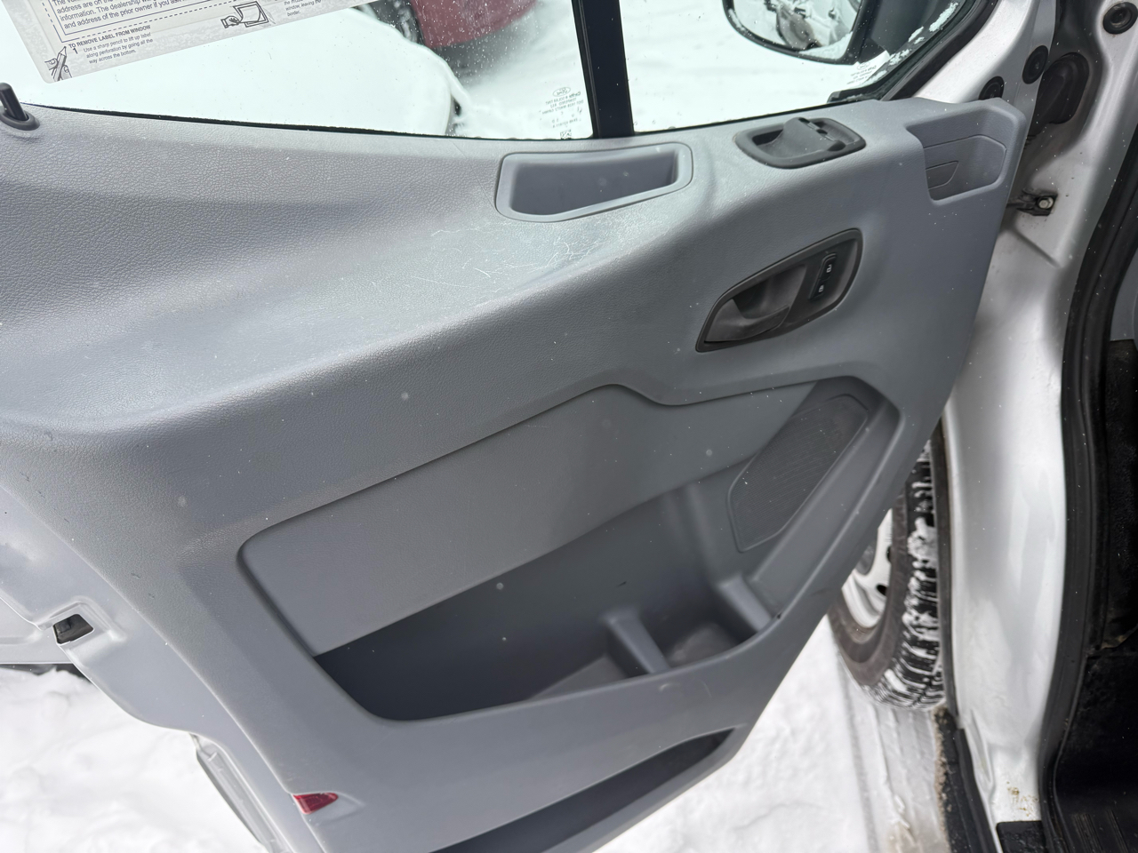 Ford Transit 250 Van Low Roof w/Sliding Pass. 130-in. WB 2017