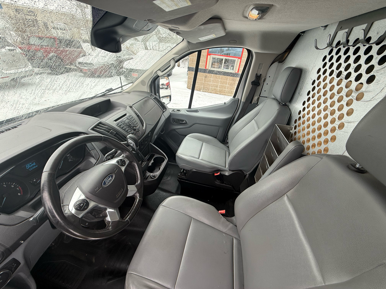 Ford Transit 250 Van Low Roof w/Sliding Pass. 130-in. WB 2017