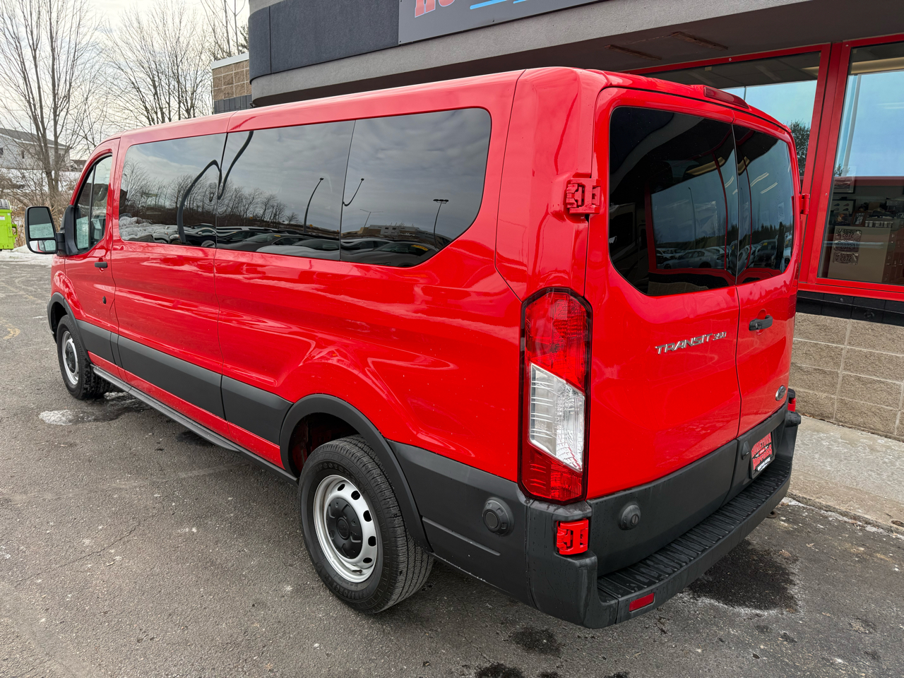 Ford Transit 350 Wagon Low Roof XL w/Sliding Pass. 148-in. WB 2020