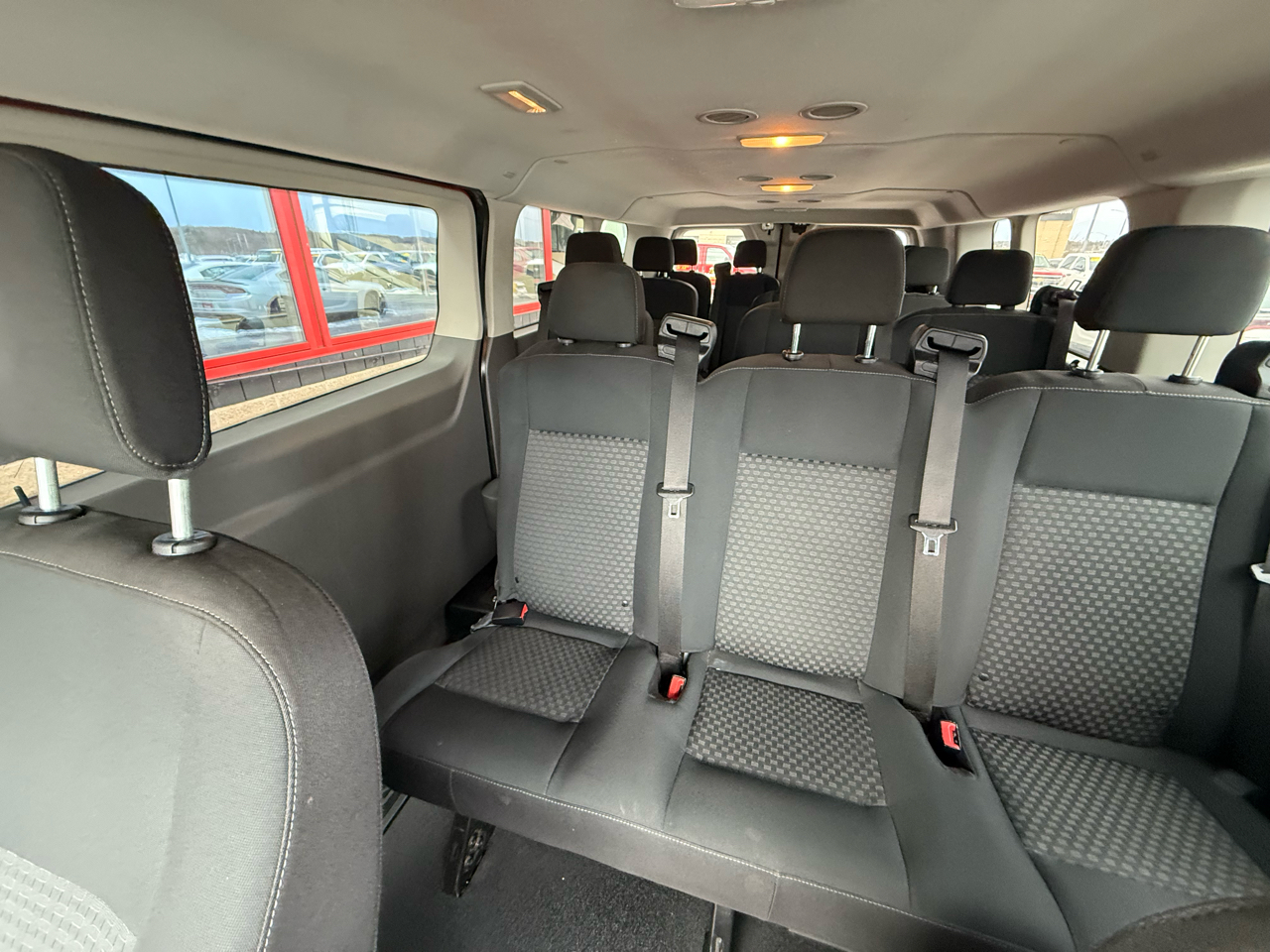 Ford Transit 350 Wagon Low Roof XL w/Sliding Pass. 148-in. WB 2020