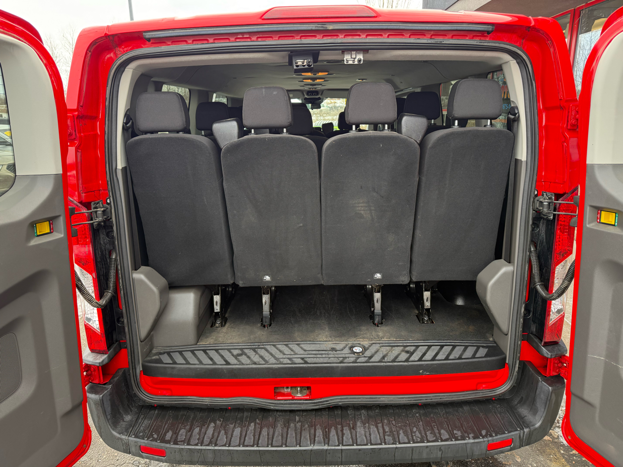 Ford Transit 350 Wagon Low Roof XL w/Sliding Pass. 148-in. WB 2020