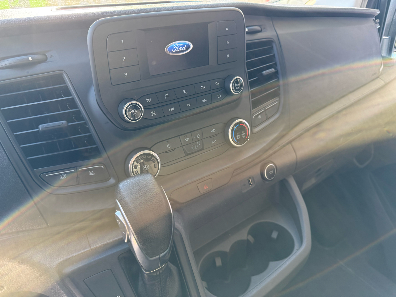 Ford Transit 250 Van Low Roof w/Sliding Pass. 130-in. WB 2020