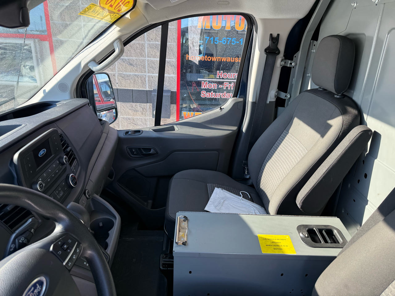 Ford Transit 250 Van Low Roof w/Sliding Pass. 130-in. WB 2020