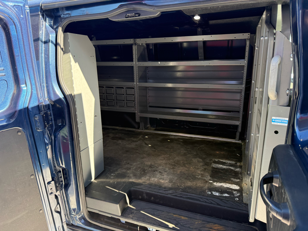 Ford Transit 250 Van Low Roof w/Sliding Pass. 130-in. WB 2020