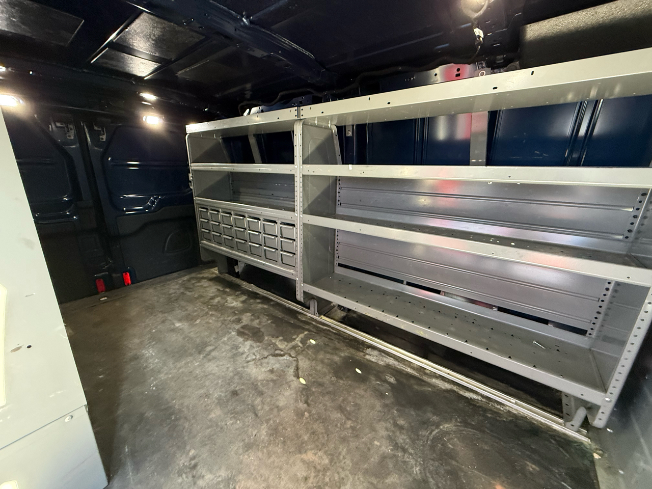 Ford Transit 250 Van Low Roof w/Sliding Pass. 130-in. WB 2020