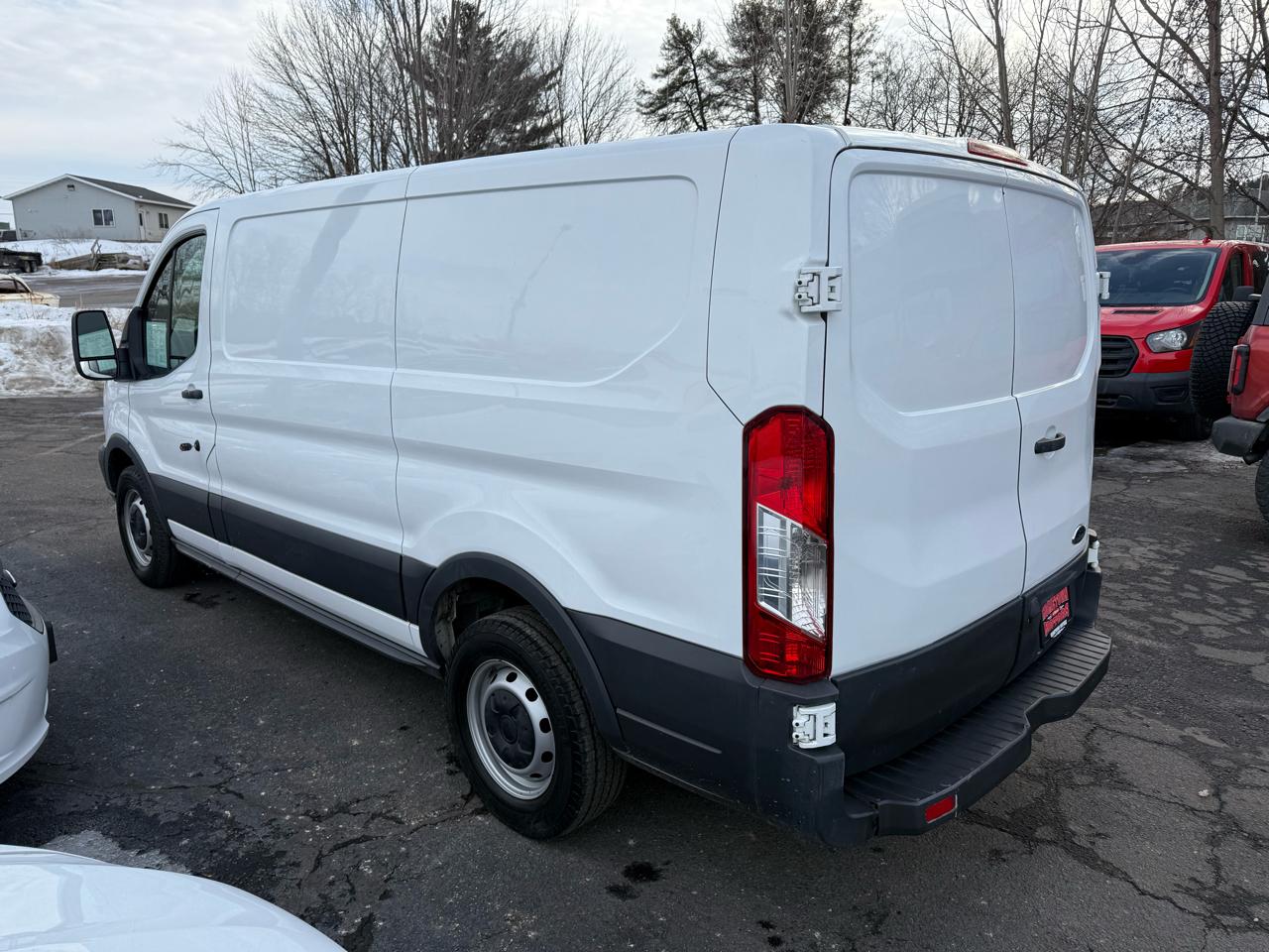 Ford Transit 150 Van Low Roof 60/40 Pass. 130-in. WB 2017