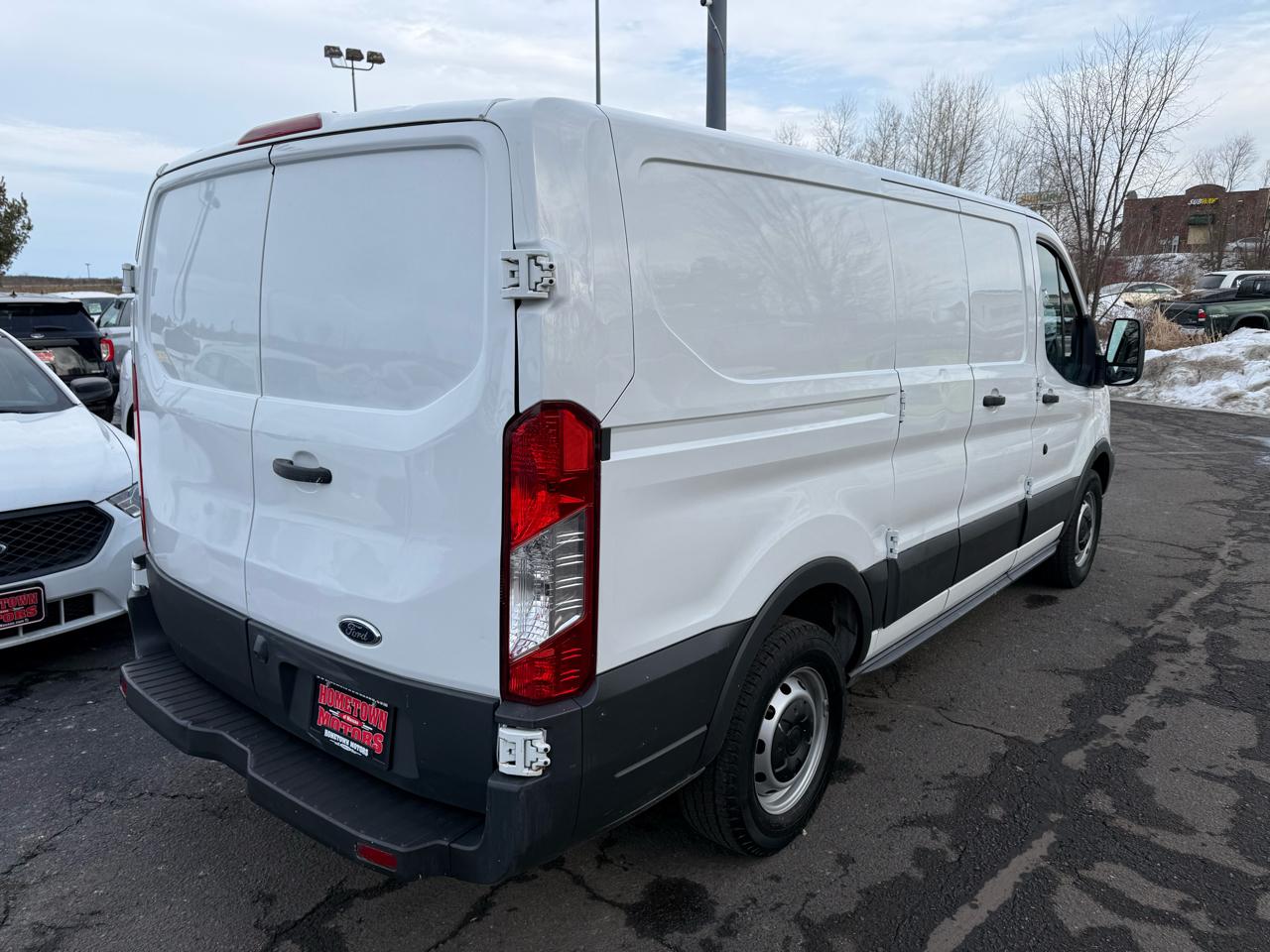 Ford Transit 150 Van Low Roof 60/40 Pass. 130-in. WB 2017