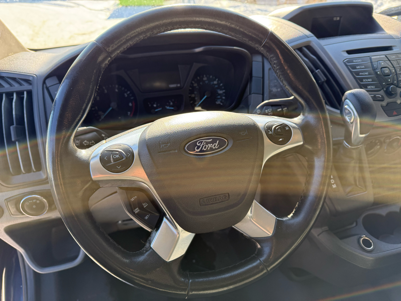 Ford Transit 250 Van Low Roof 60/40 Pass.130-in. WB 2019